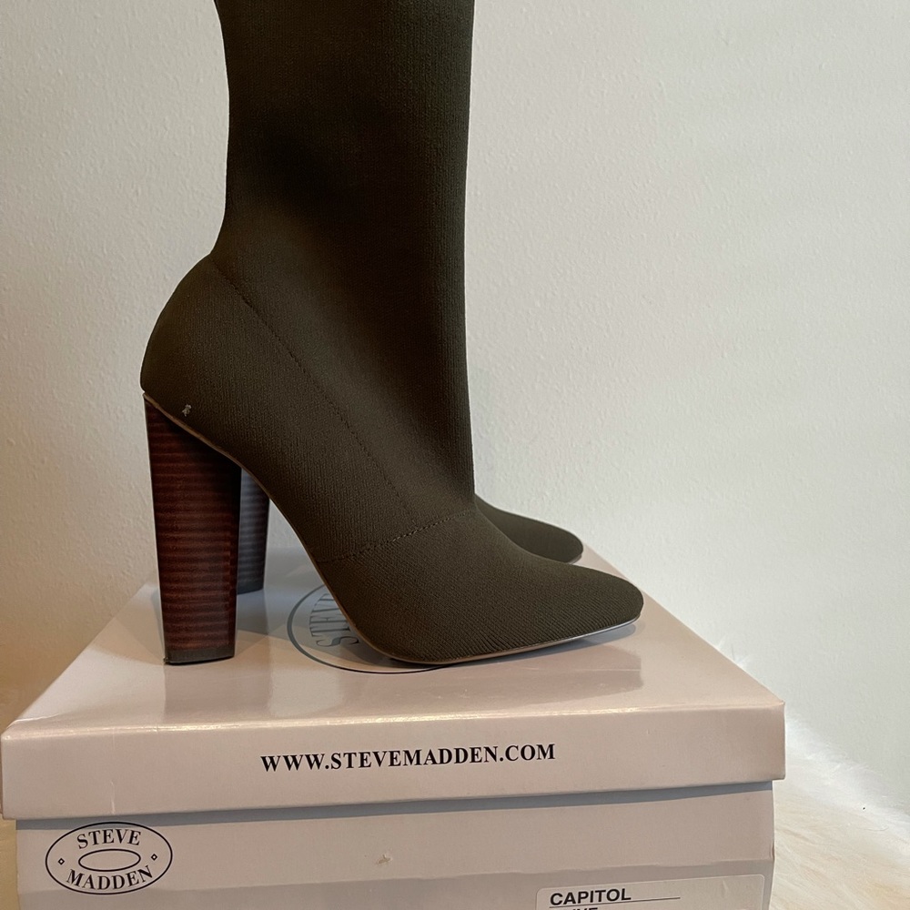 Steve Madden Olive Green Sock Boot Size 9.5